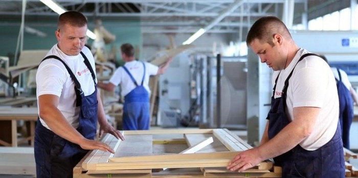 technologie de fabrication des portes à panneaux