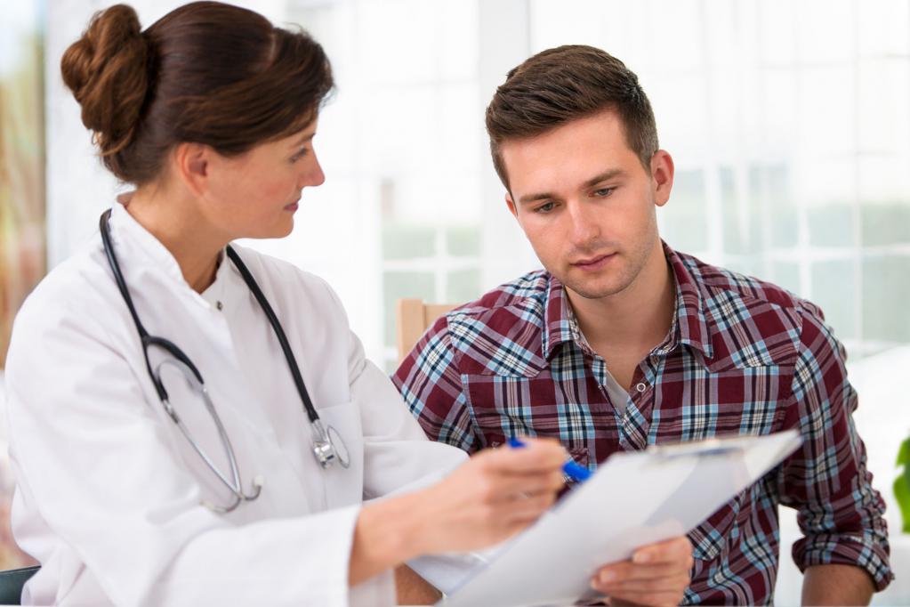 Docteur avec un patient