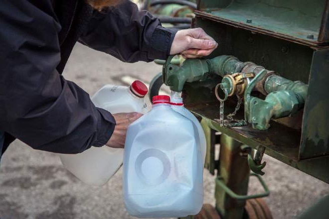 comment payer pour l'eau froide sur le comptoir à Omsk