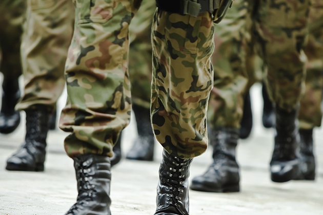 comment devenir procureur militaire