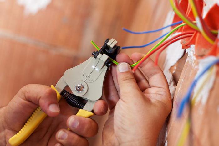 devoirs d'un électricien