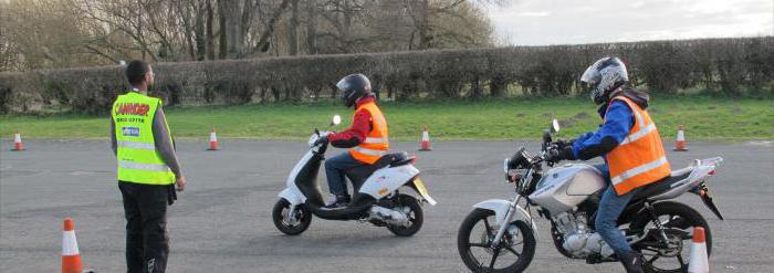 quelles motos n'ont pas besoin de droits