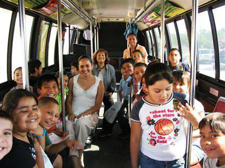 Règles pour le transport d'un groupe d'enfants dans un bus