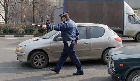 bine pentru călărit o motocicletă fără numere