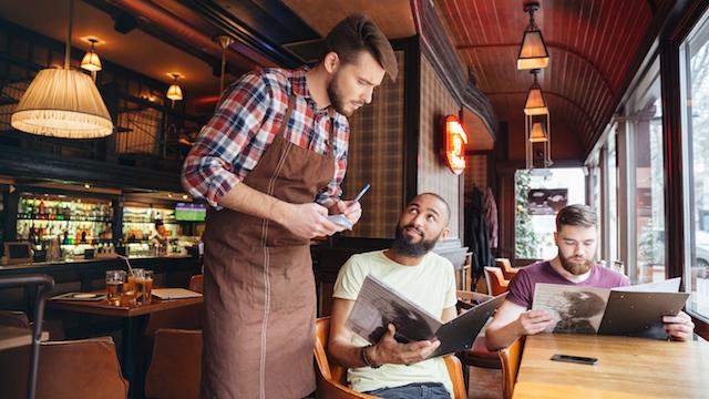 déposer dans un restaurant est en mots simples