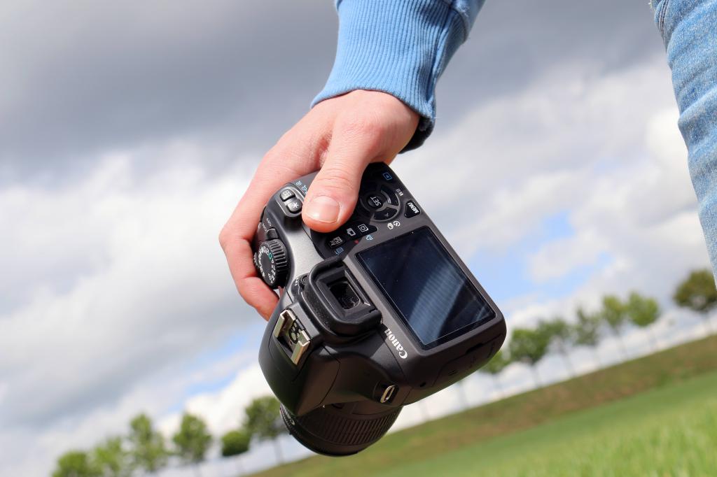 Puteți fotografia o persoană fără acordul acesteia