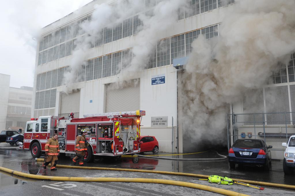 Clădire industrială pe foc