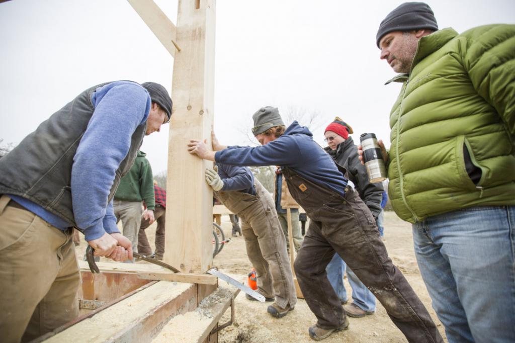 Constructorii lucrează